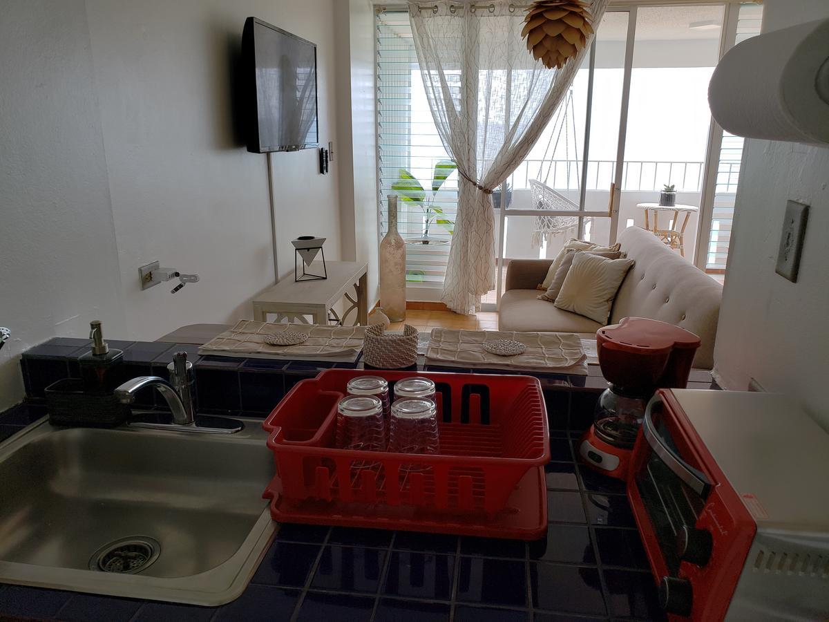 Gorgeous Beach Front Studio With Electricity Water Ac 卢基约 外观 照片